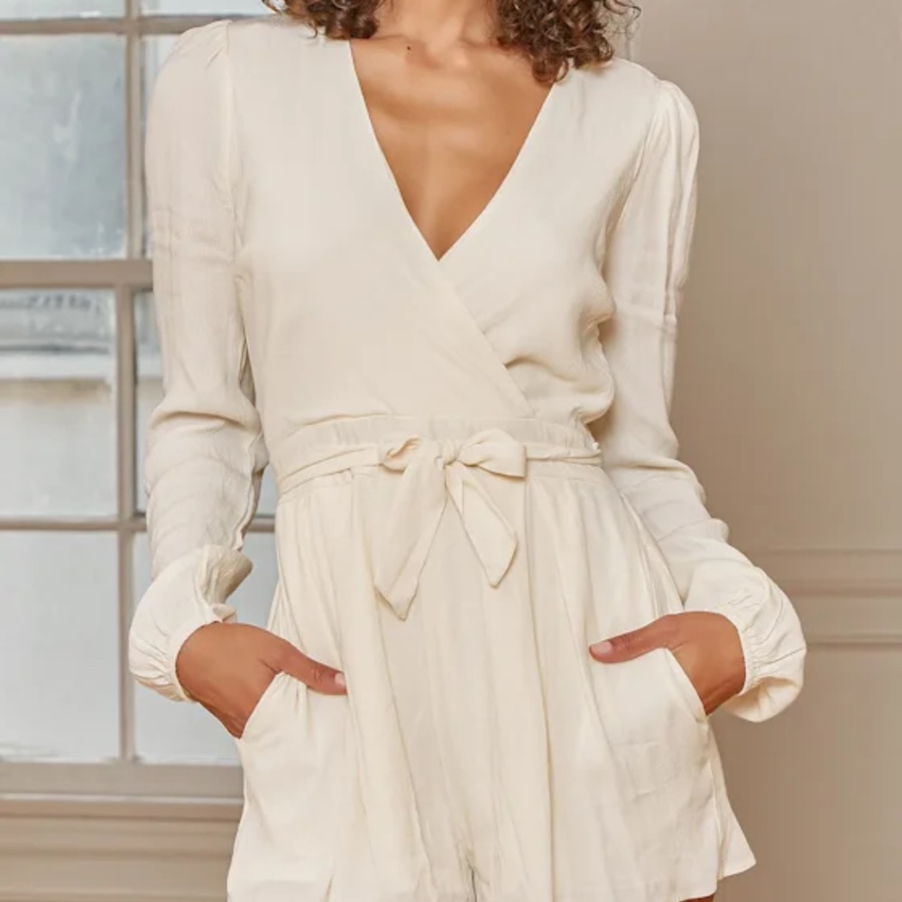 Lulus Cream longsleeve romper with pockets